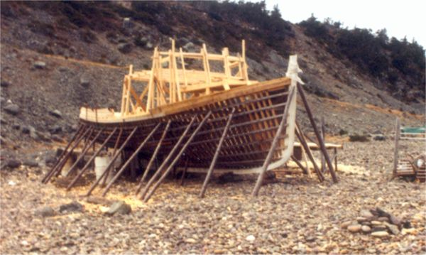 637: The longliner "Kittiwake" under construction, built by William Mulrooney &amp;amp; his son Pius. (1983) [courtesy of Bernard Mulrooney]